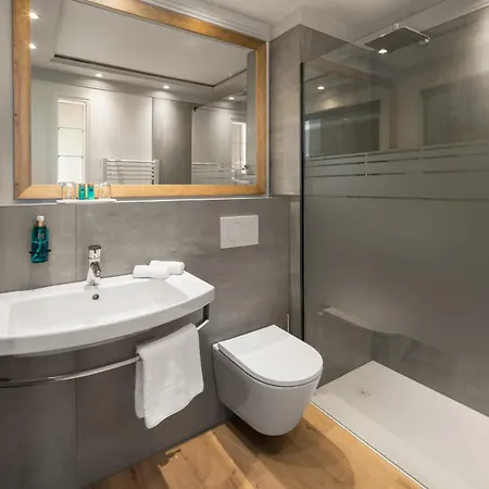 Dreifluessehof Otel 4*